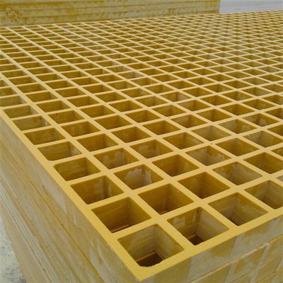 玻璃鋼格柵蓋板與玻璃鋼格柵板 特性、區別與應用